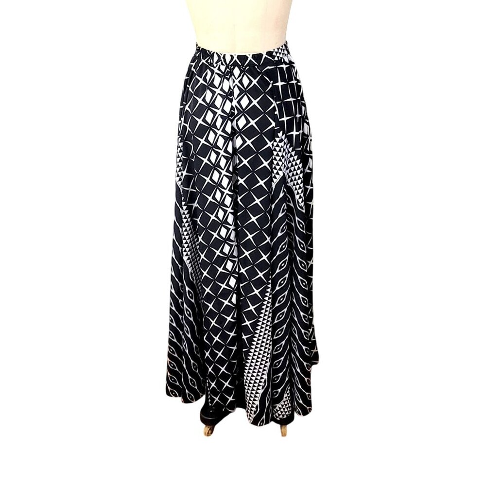 Black and White Maxi Skirt Magic Brand Size Small - Picture 3 of 4
